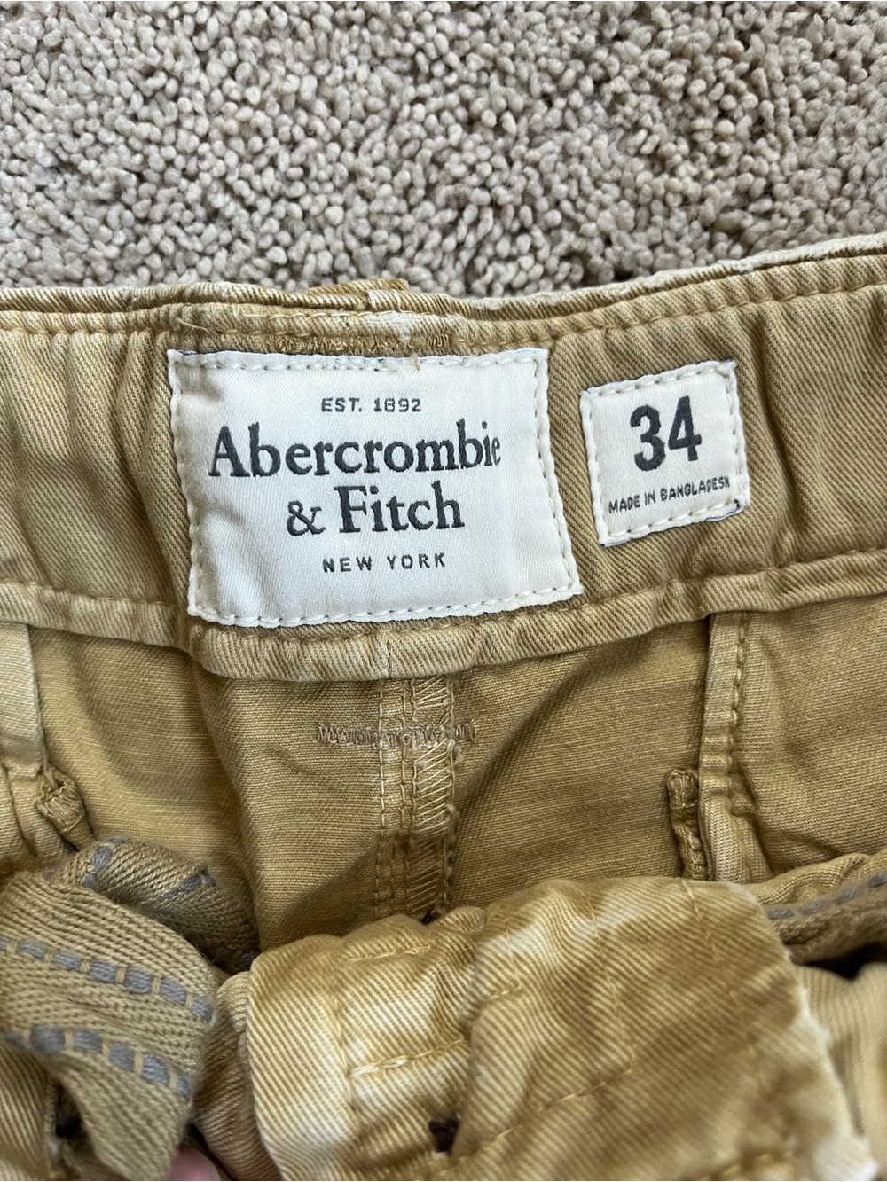 Abercrombie and Fitch Men’s Cargo Shorts - Picture 3 of 4